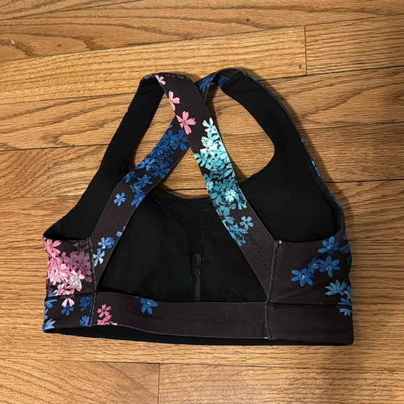 Lululemon black floral In A Flash bra - Picture 2 of 4